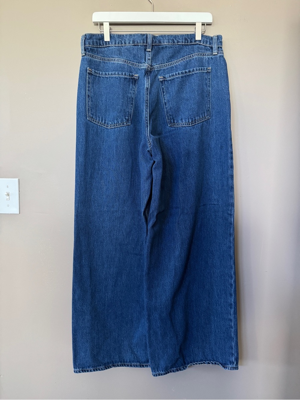 Old Navy Wide-Leg Jeans in Deep Blue Denim - Picture 3 of 3